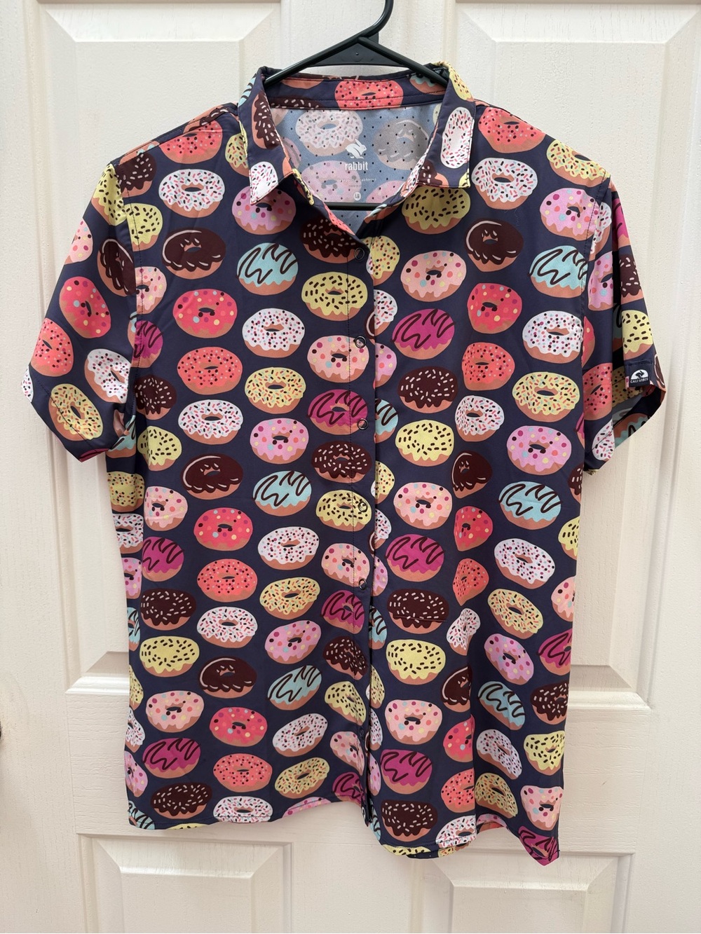Rabbit donut low tide button up